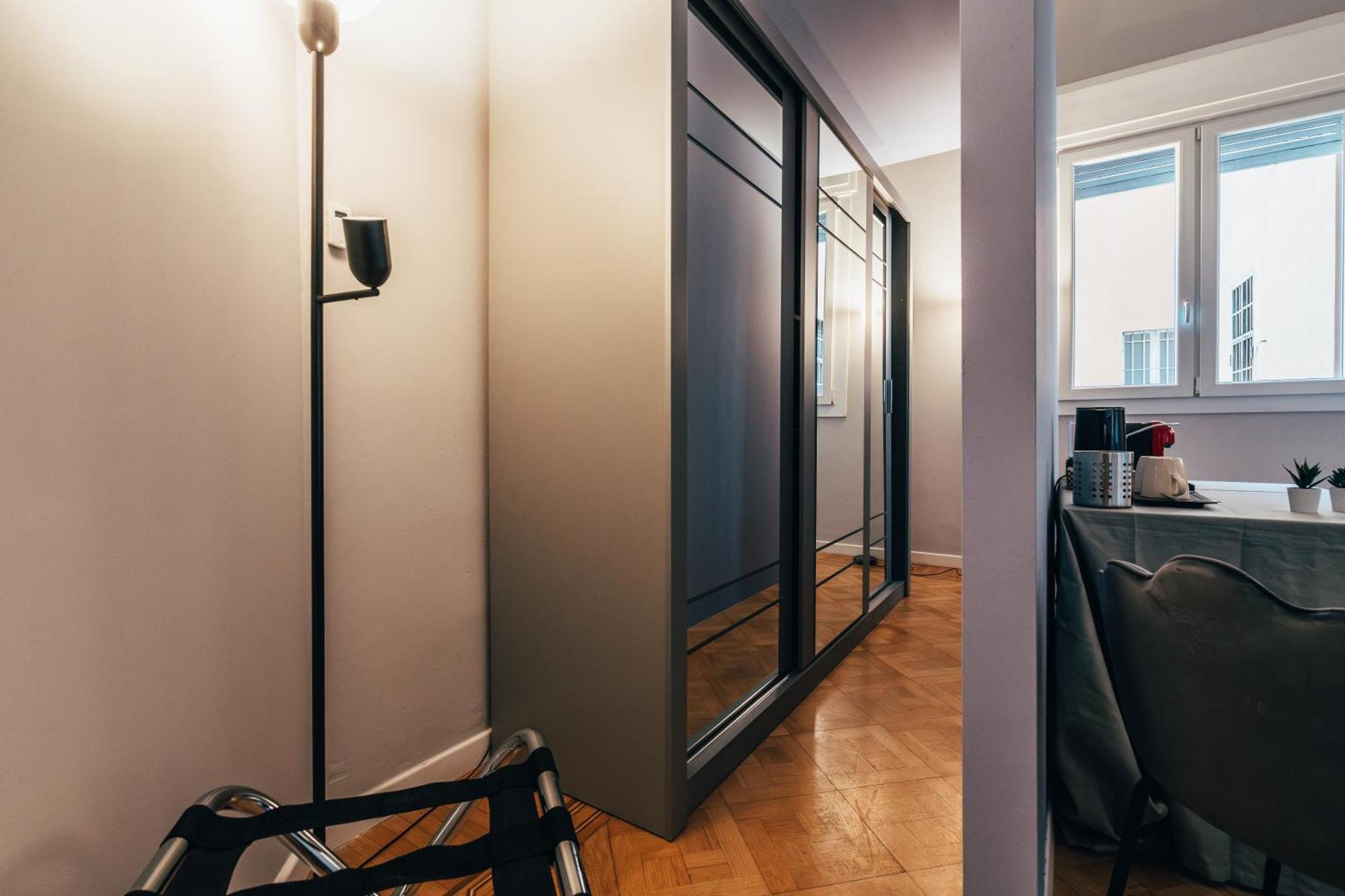 Bologna Suites - Private Bathroom מראה חיצוני תמונה